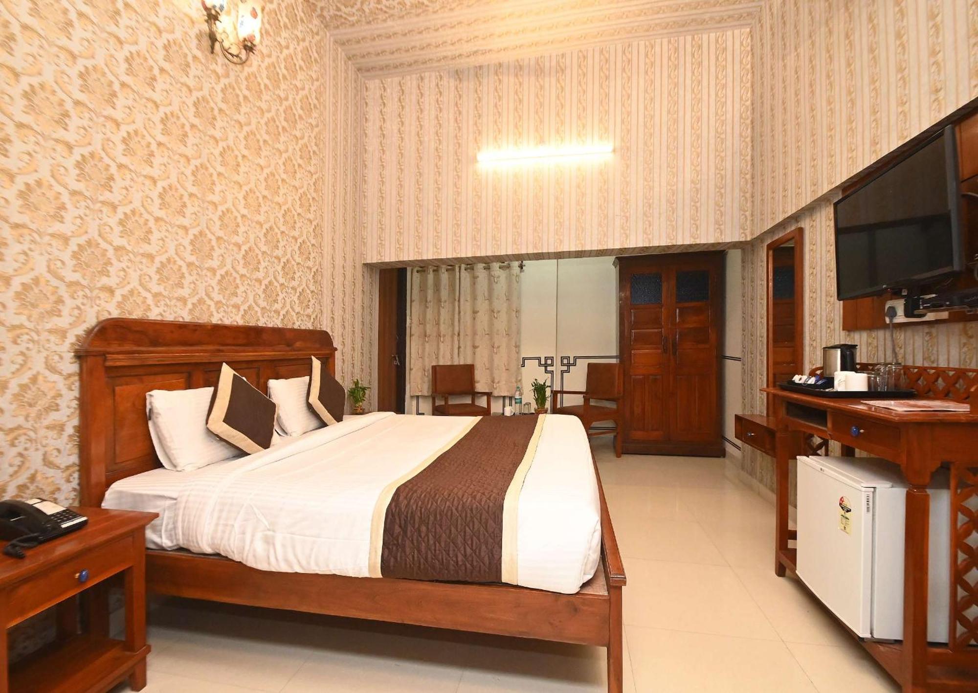 Virasat Mahal Heritage Hotel-Jaipur City Center 외부 사진