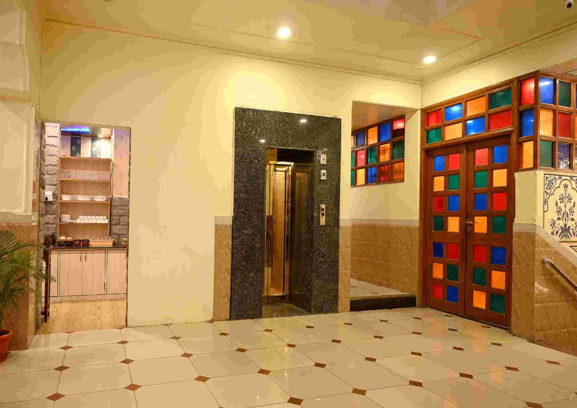 Virasat Mahal Heritage Hotel-Jaipur City Center 외부 사진