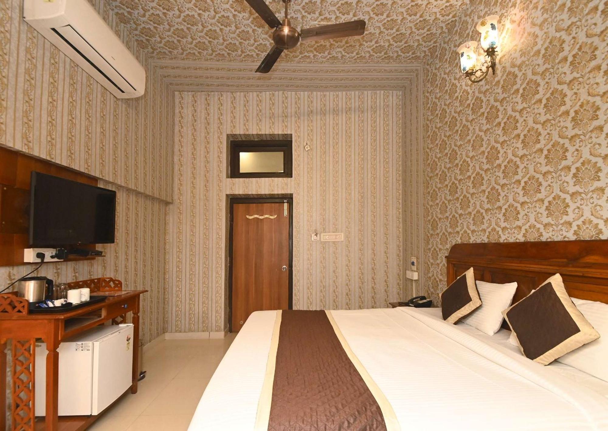 Virasat Mahal Heritage Hotel-Jaipur City Center 외부 사진